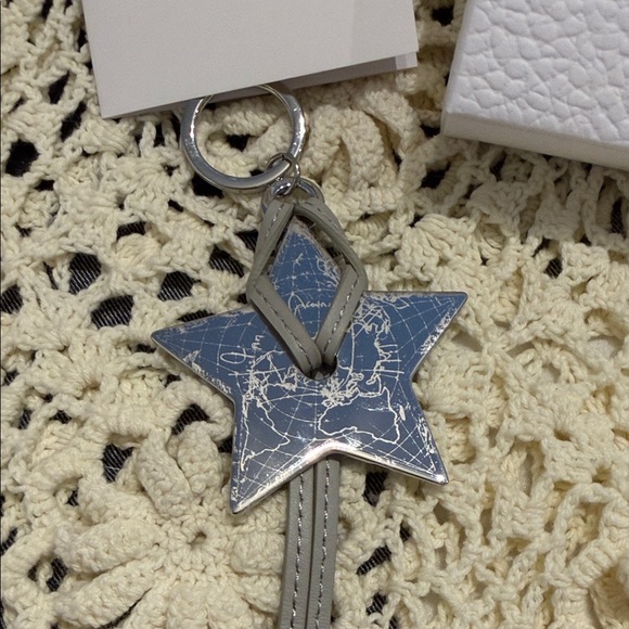 Dior Metallic Star Keychain - Picture 2 of 2